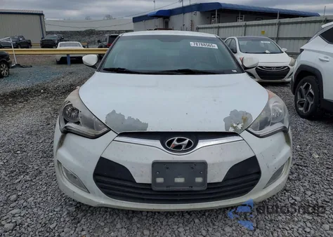 2017 Hyundai Veloster Base z USA, uszkodzony, nr VIN KMHTC6AD7HU307285